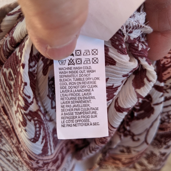 Lucky Brand Top size Large, white and red floral - Picture 8 of 14